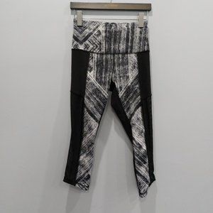 Lululemon Hot To Street Crop Heat Wave White Black / Black Size 6